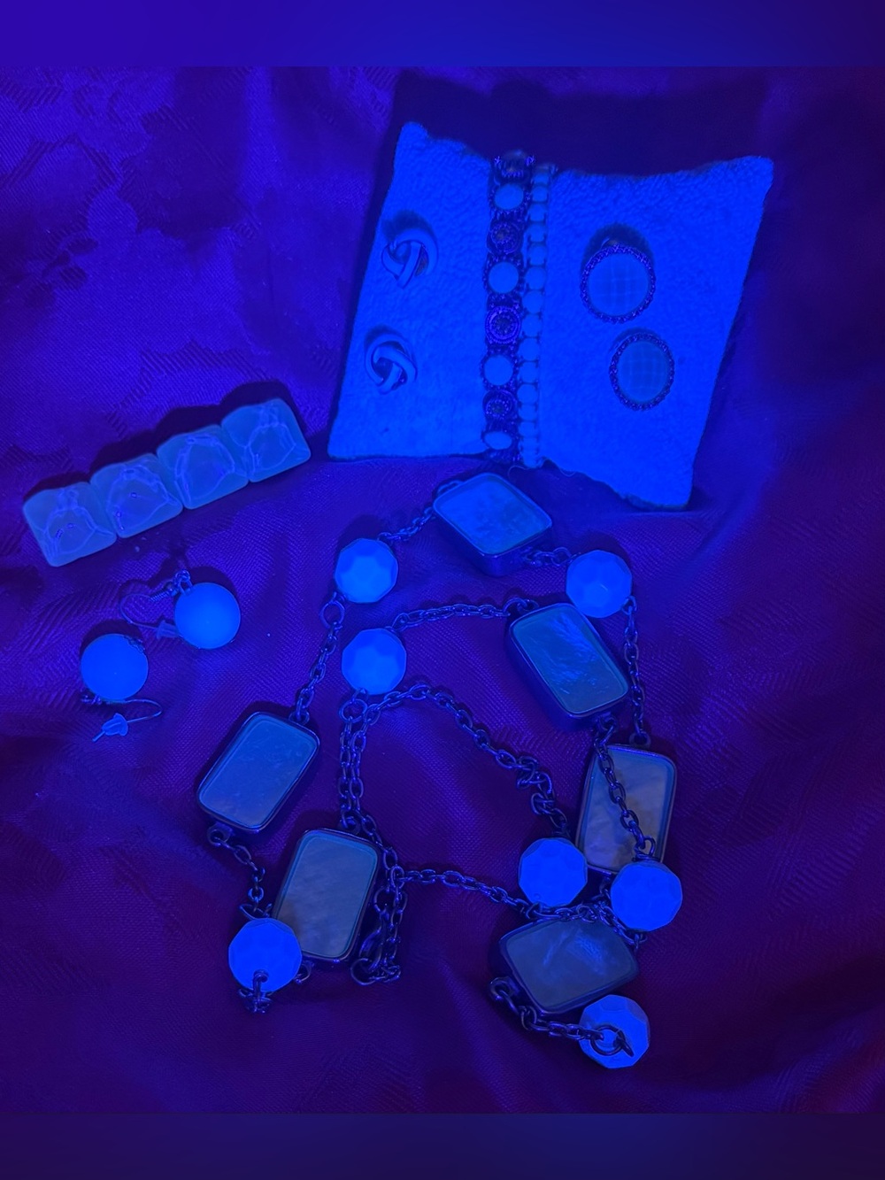 Glow lucite & vintage Necklace and Mixed Jewelry Set in White and Silver Tones